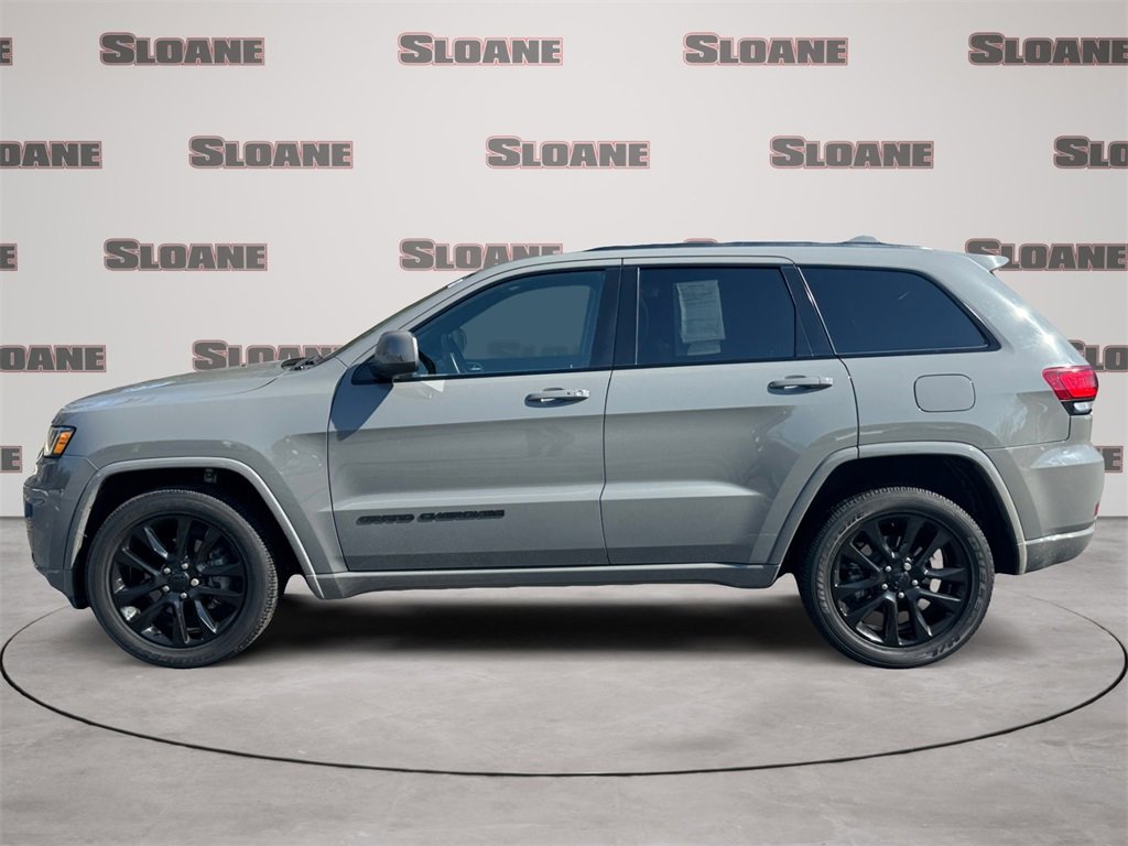 Used 2020 Jeep Grand Cherokee Altitude image 2