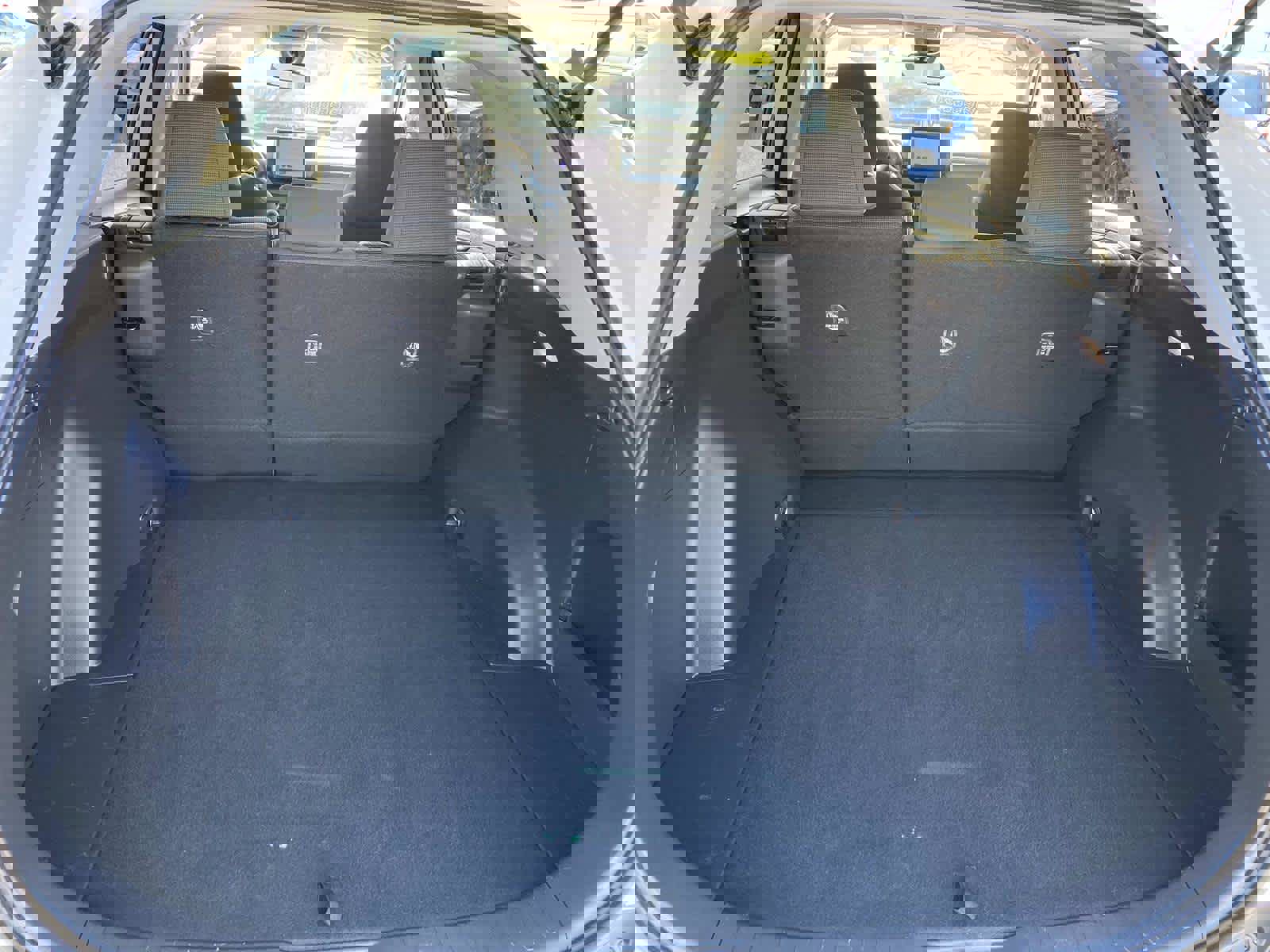 Used 2024 Toyota RAV4 LE image 5