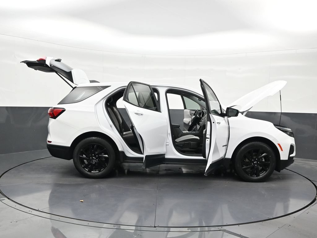 Used 2024 Chevrolet Equinox LS w/ Sport Edition FWD image 33