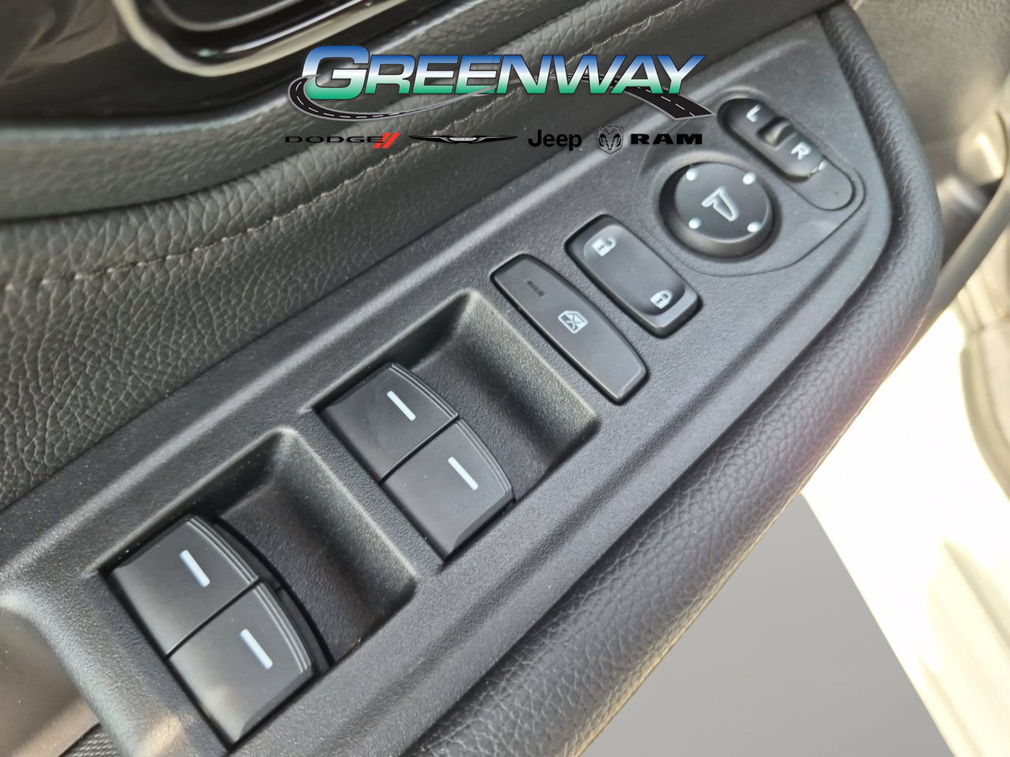 Used 2023 Honda Odyssey Touring image 17