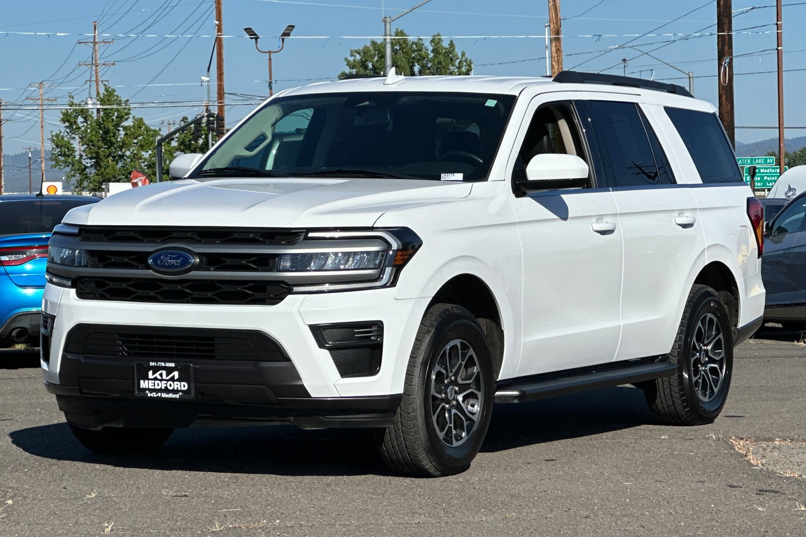 Used 2024 Ford Expedition XLT AWD/4WD image 9