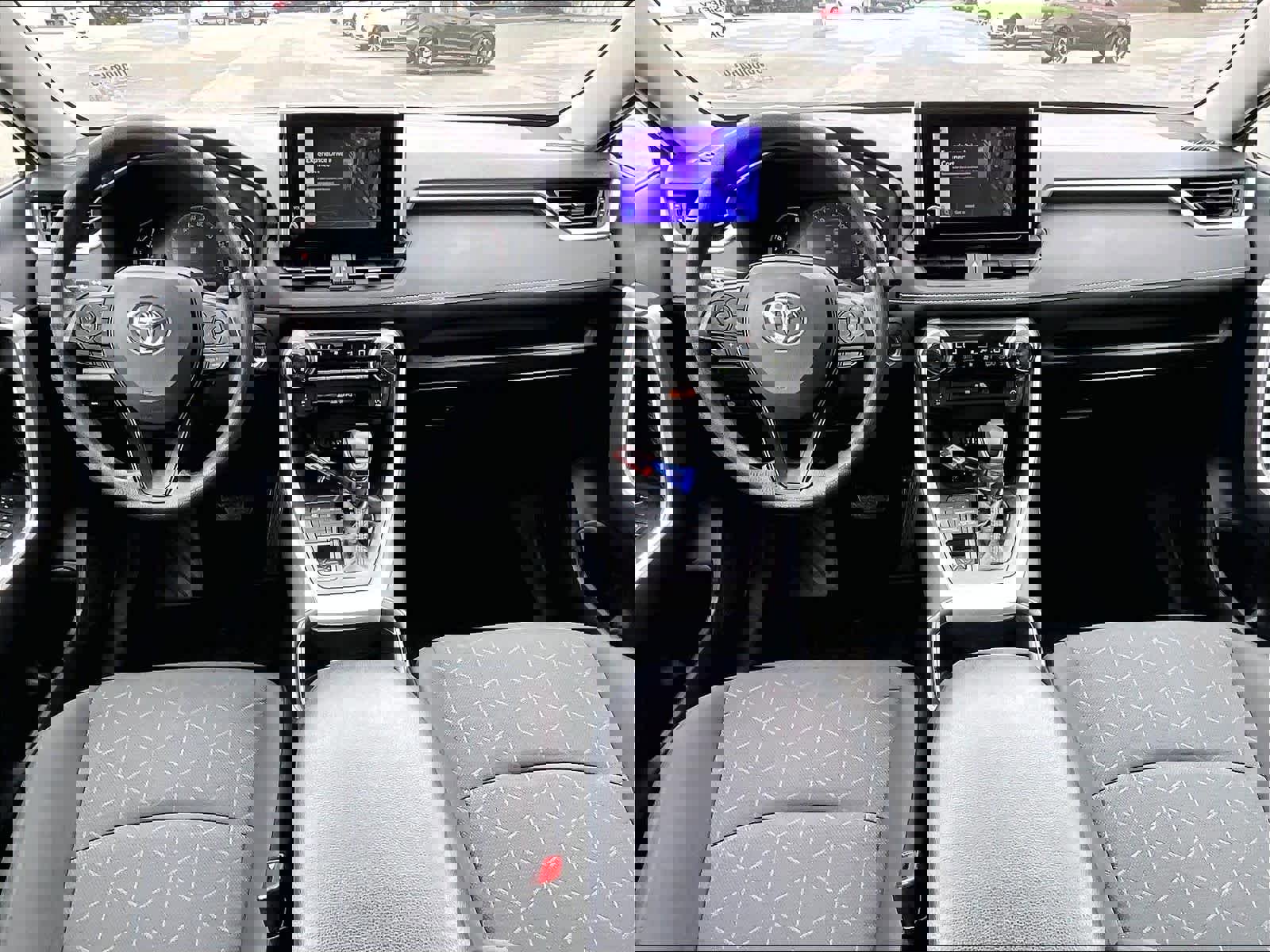 Used 2025 Toyota RAV4 XLE image 21