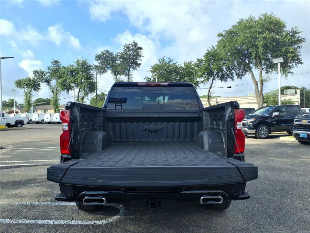 New 2026 Chevrolet Silverado 1500 High Country w/ Technology Package RWD image 12