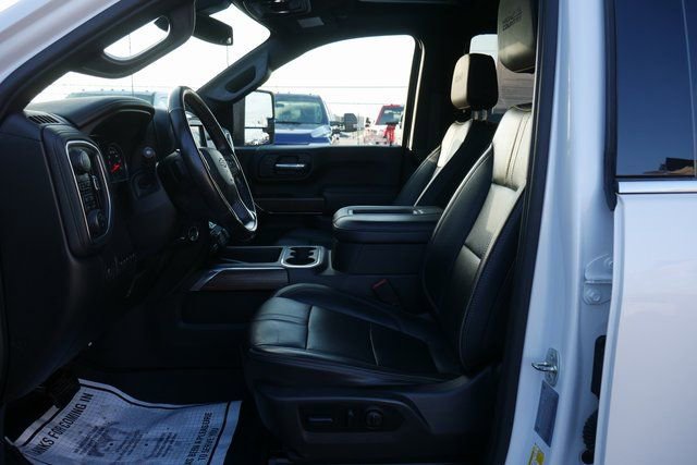 Used 2022 Chevrolet Silverado 3500 High Country w/ Safety Package II image 2