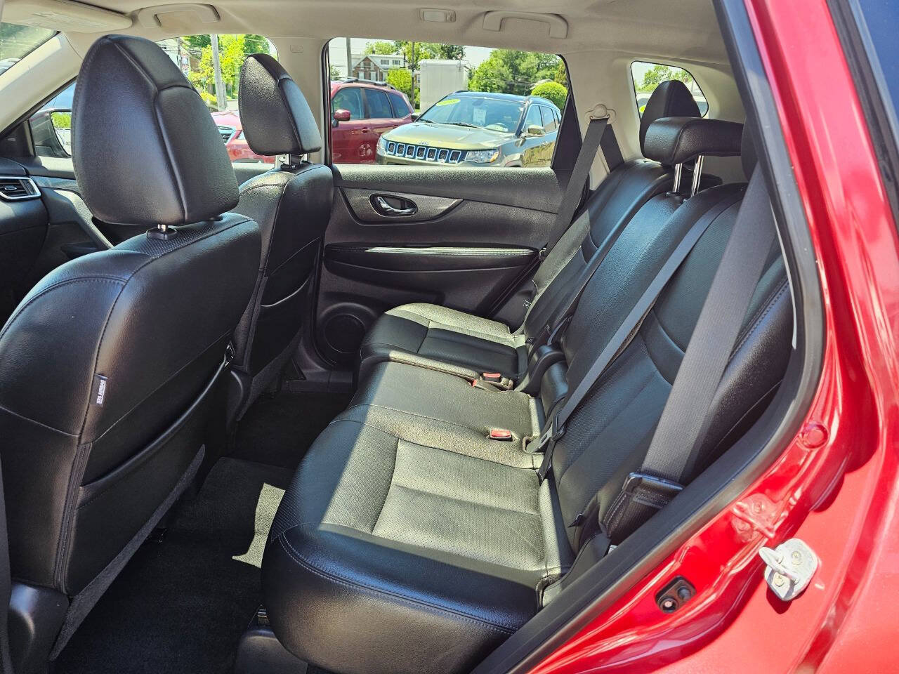 Used 2016 Nissan Rogue SL w/ SL Premium Package AWD/4WD image 9