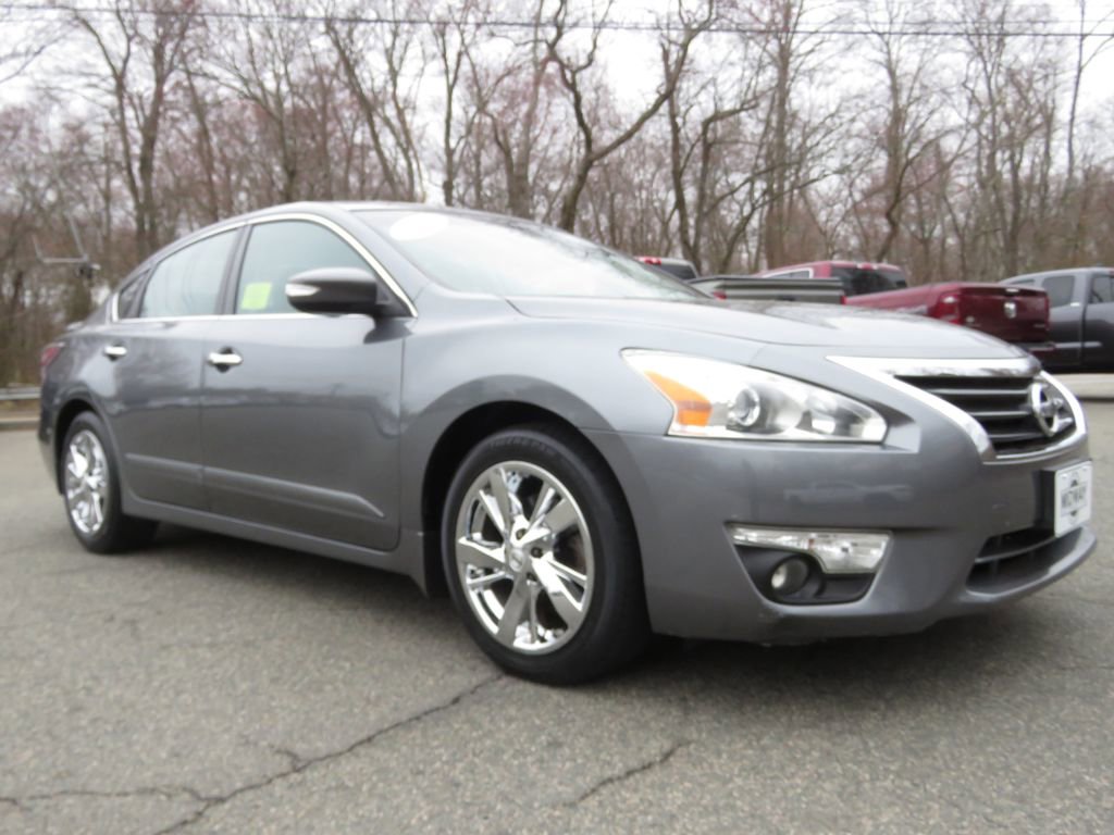 Used 2014 Nissan Altima 2.5 SL w/ Technology Package image 3
