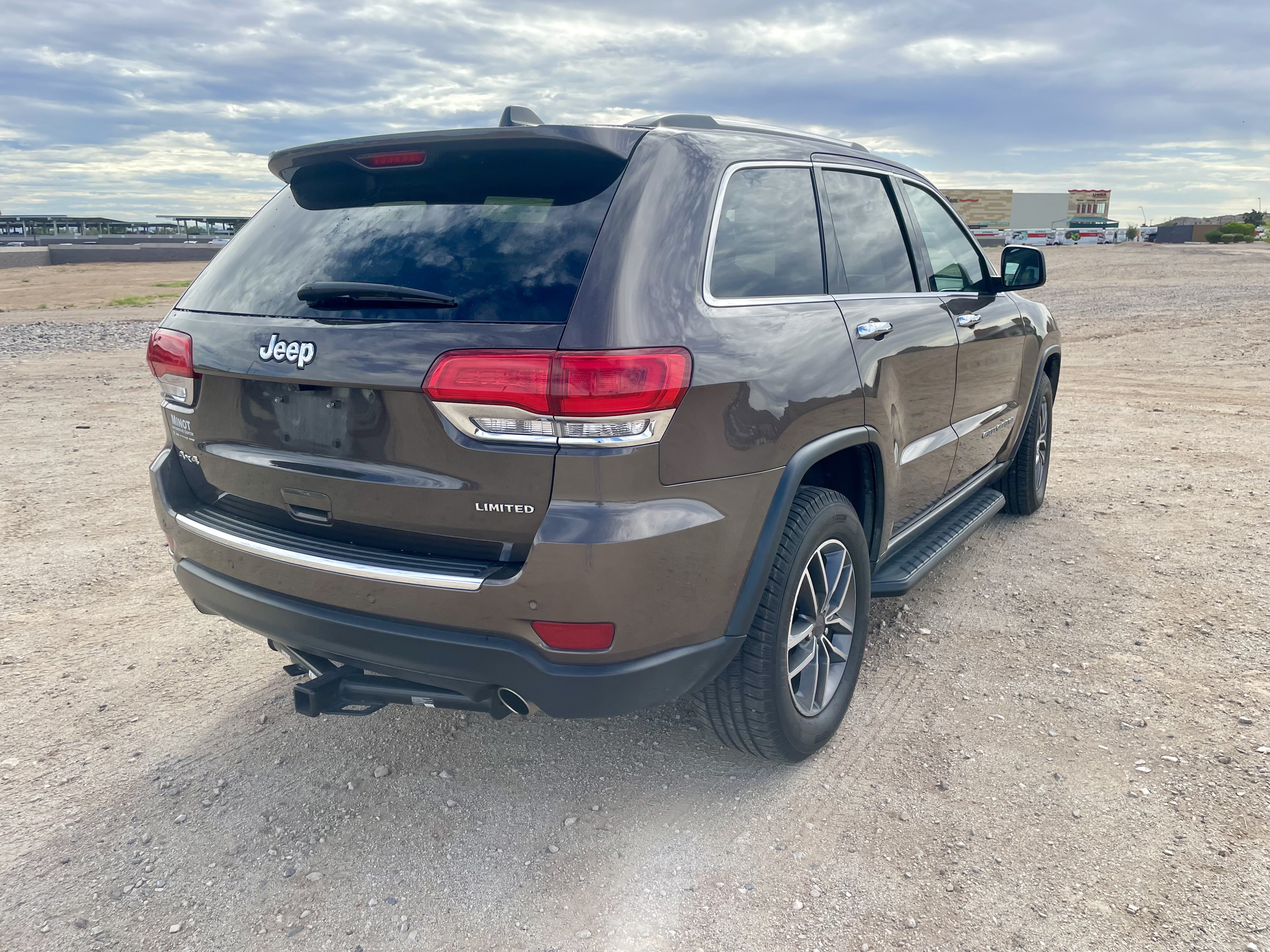Used 2019 Jeep Grand Cherokee Limited AWD/4WD image 5
