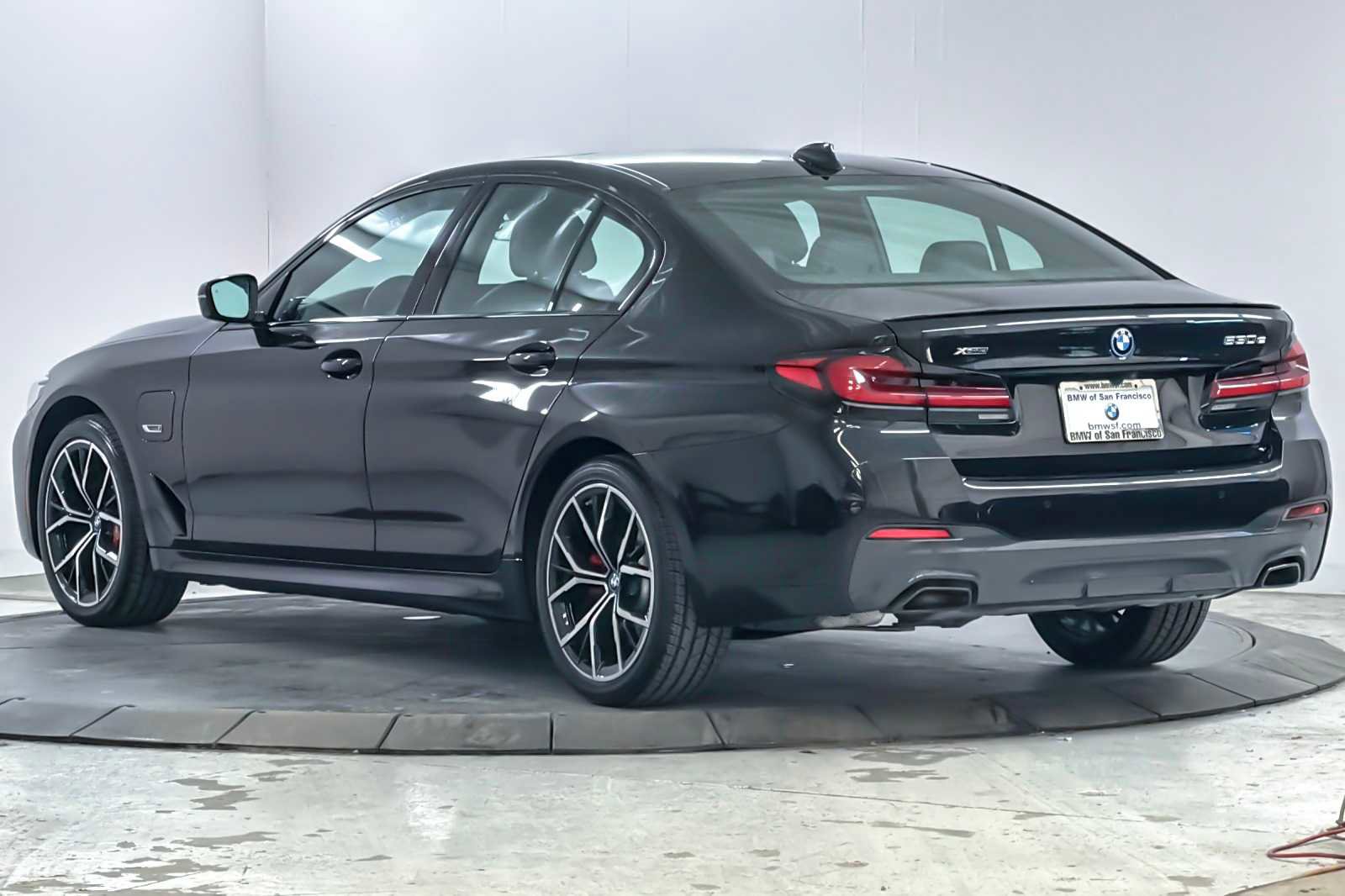 Used 2023 BMW 530e xDrive 530e xDrive w/ Premium Package image 6