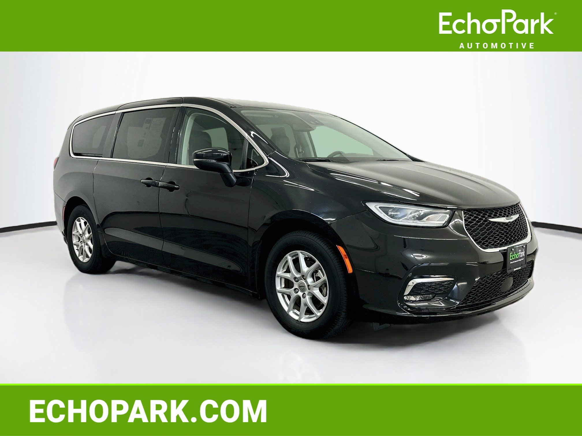 Used 2023 Chrysler Pacifica Touring-L