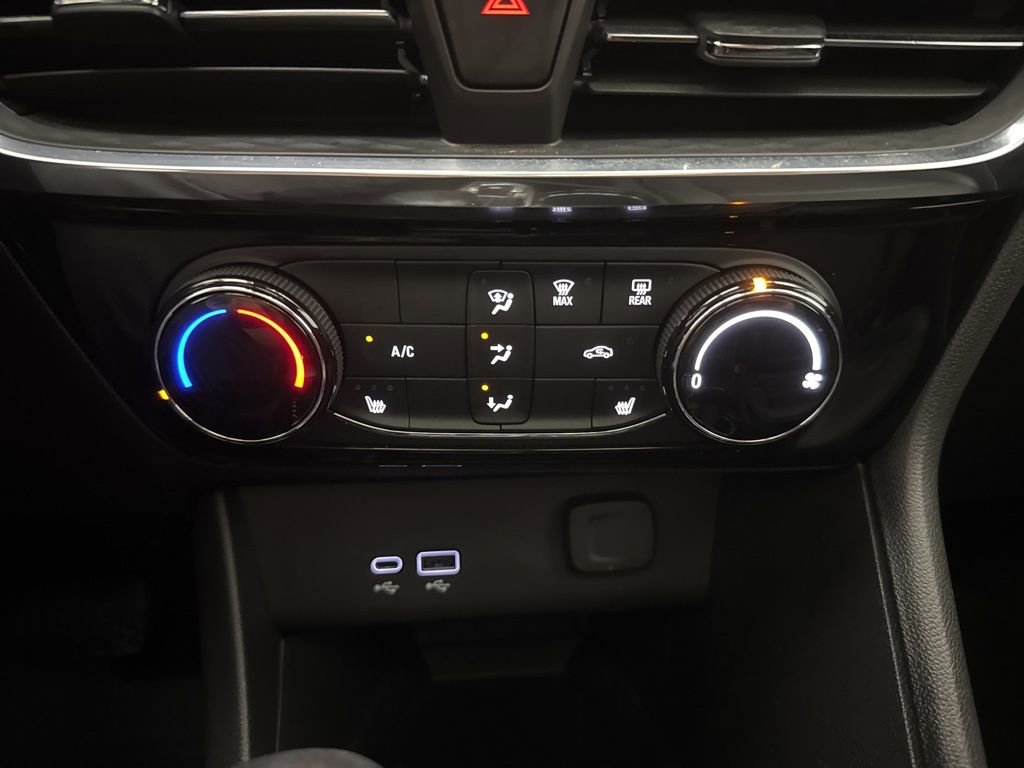 Used 2024 Buick Encore GX Sport Touring w/ Experience Buick Package FWD image 29
