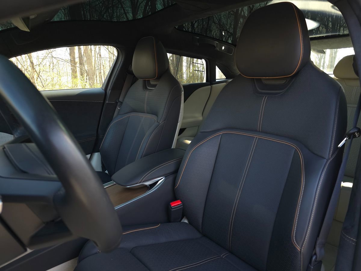 Used 2022 Lucid Air Grand Touring image 12