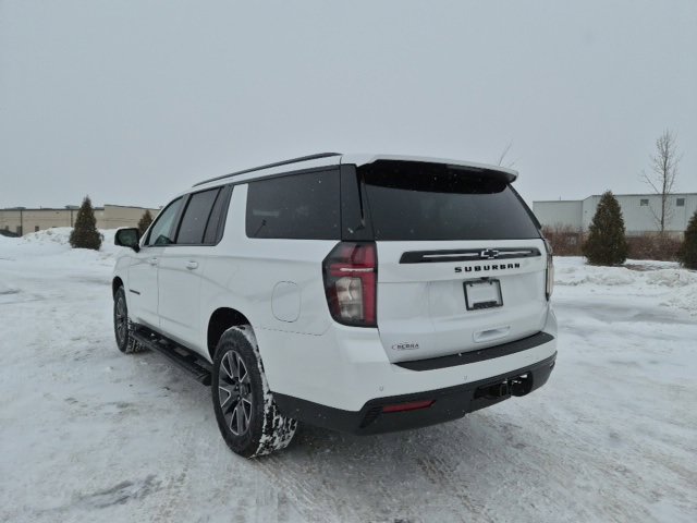 Certified 2024 Chevrolet Suburban Z71 w/ Luxury Package image 11