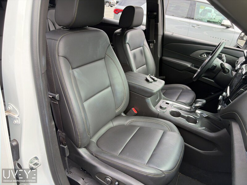 Used 2023 Chevrolet Traverse LT w/ LT Premium Package AWD/4WD image 6