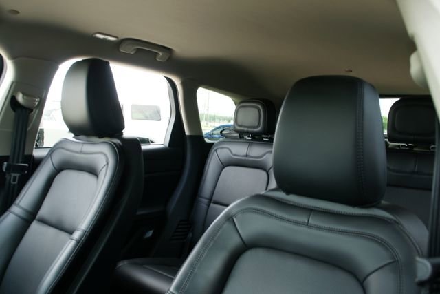 Used 2024 Lincoln Corsair Reserve w/ Equipment Group 201A FWD image 16