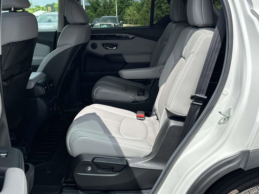 Certified 2024 Honda Pilot EX-L image 11