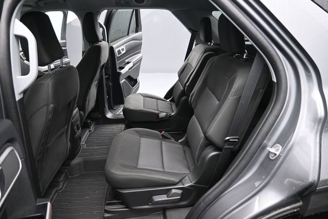 Used 2023 Ford Explorer XLT AWD/4WD image 13