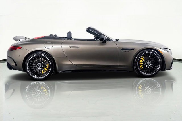 Used 2022 Mercedes-Benz SL 63 AMG 4MATIC w/ AMG Aerodynamic Package image 6