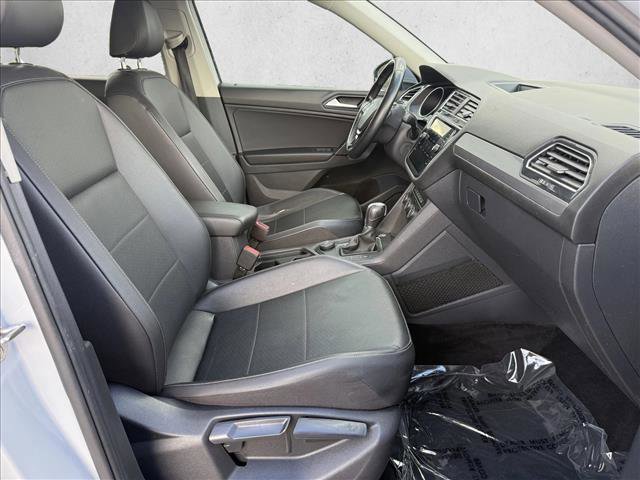 Used 2019 Volkswagen Tiguan SE image 11
