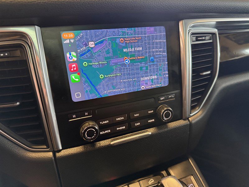 Used 2018 Porsche Macan S AWD/4WD image 18
