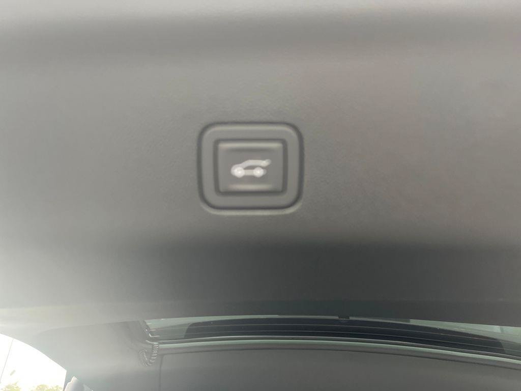 New 2026 Chevrolet Suburban Premier AWD/4WD image 26