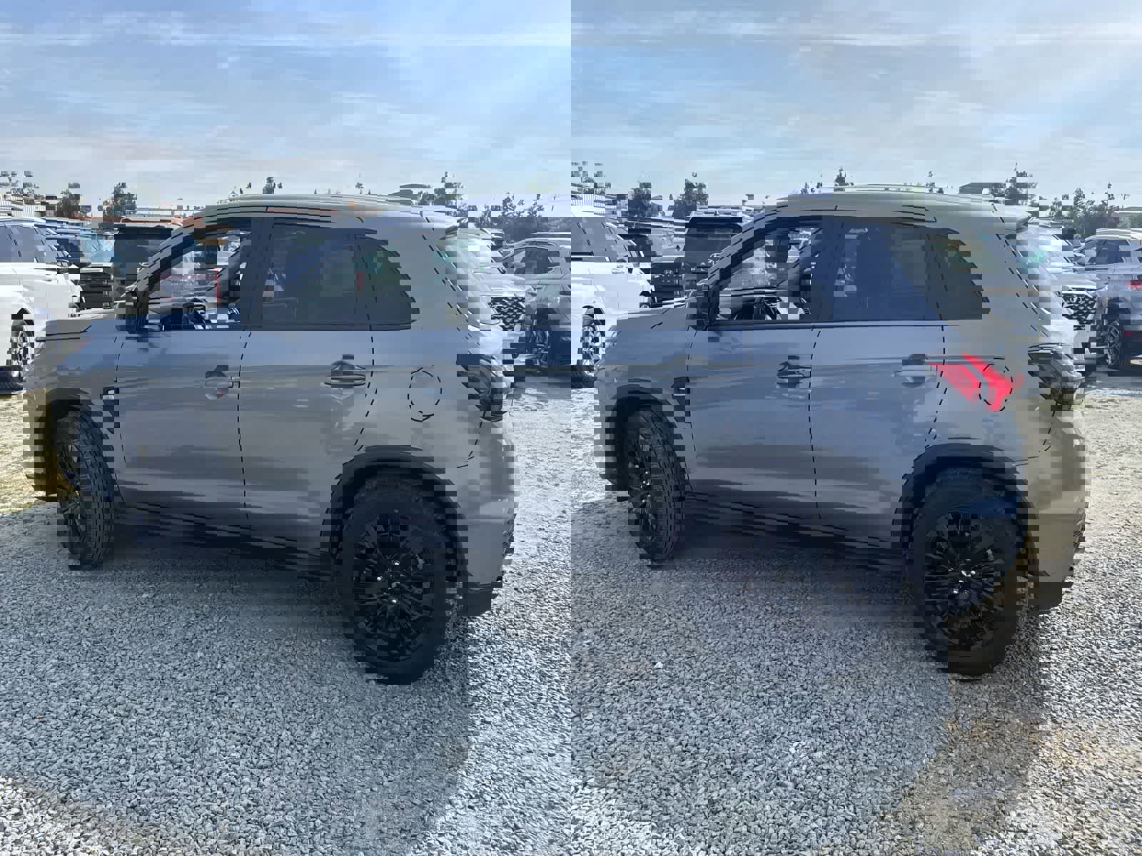 Used 2025 Mitsubishi Outlander Sport LE image 6