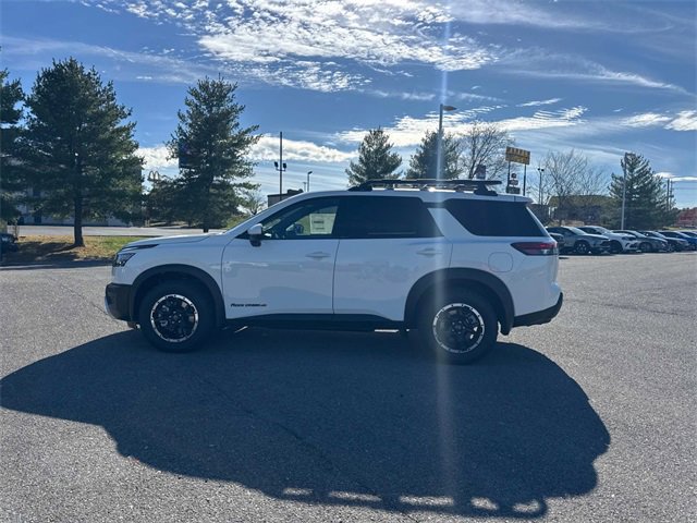 New 2025 Nissan Pathfinder Rock Creek image 7