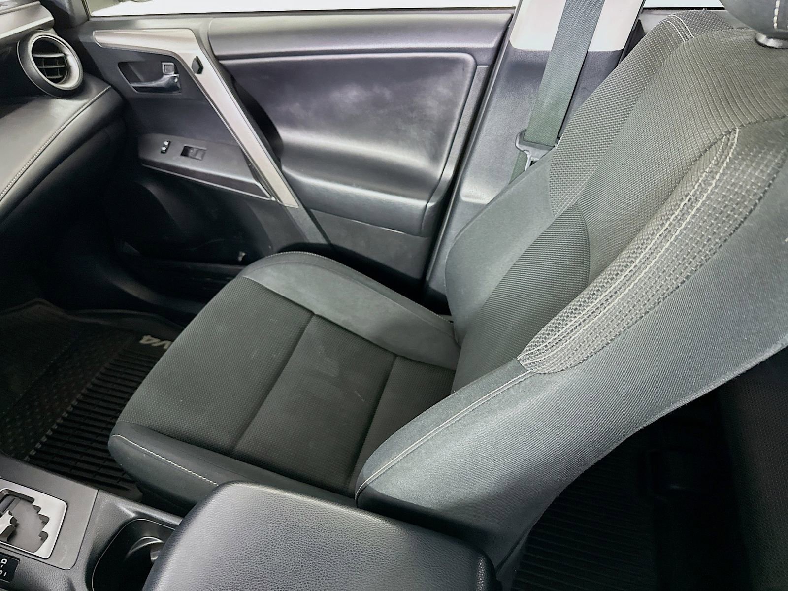 Certified 2018 Toyota RAV4 XLE image 22