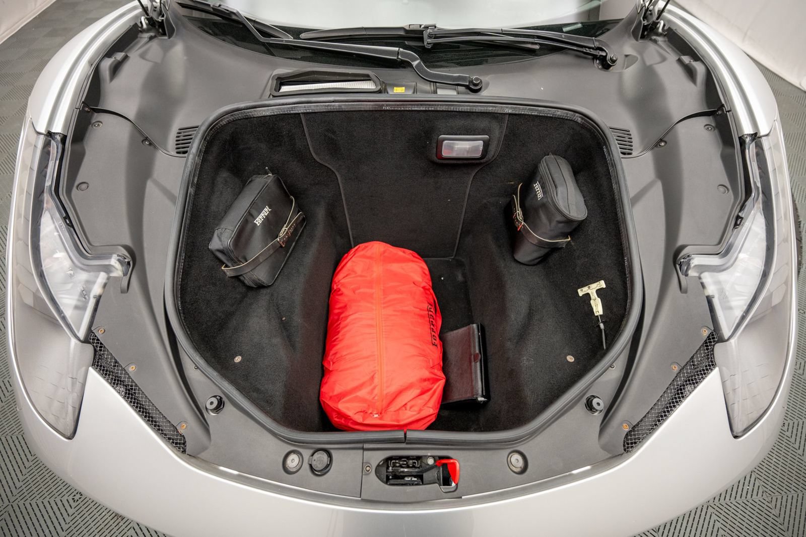 Used 2012 Ferrari 458 Spider RWD image 56