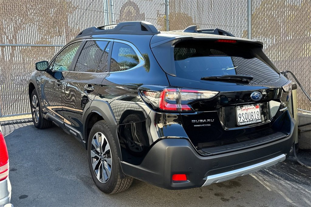 Certified 2025 Subaru Outback Limited image 3