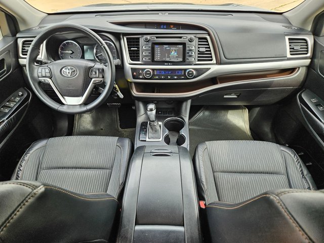 Used 2015 Toyota Highlander Plus FWD image 18