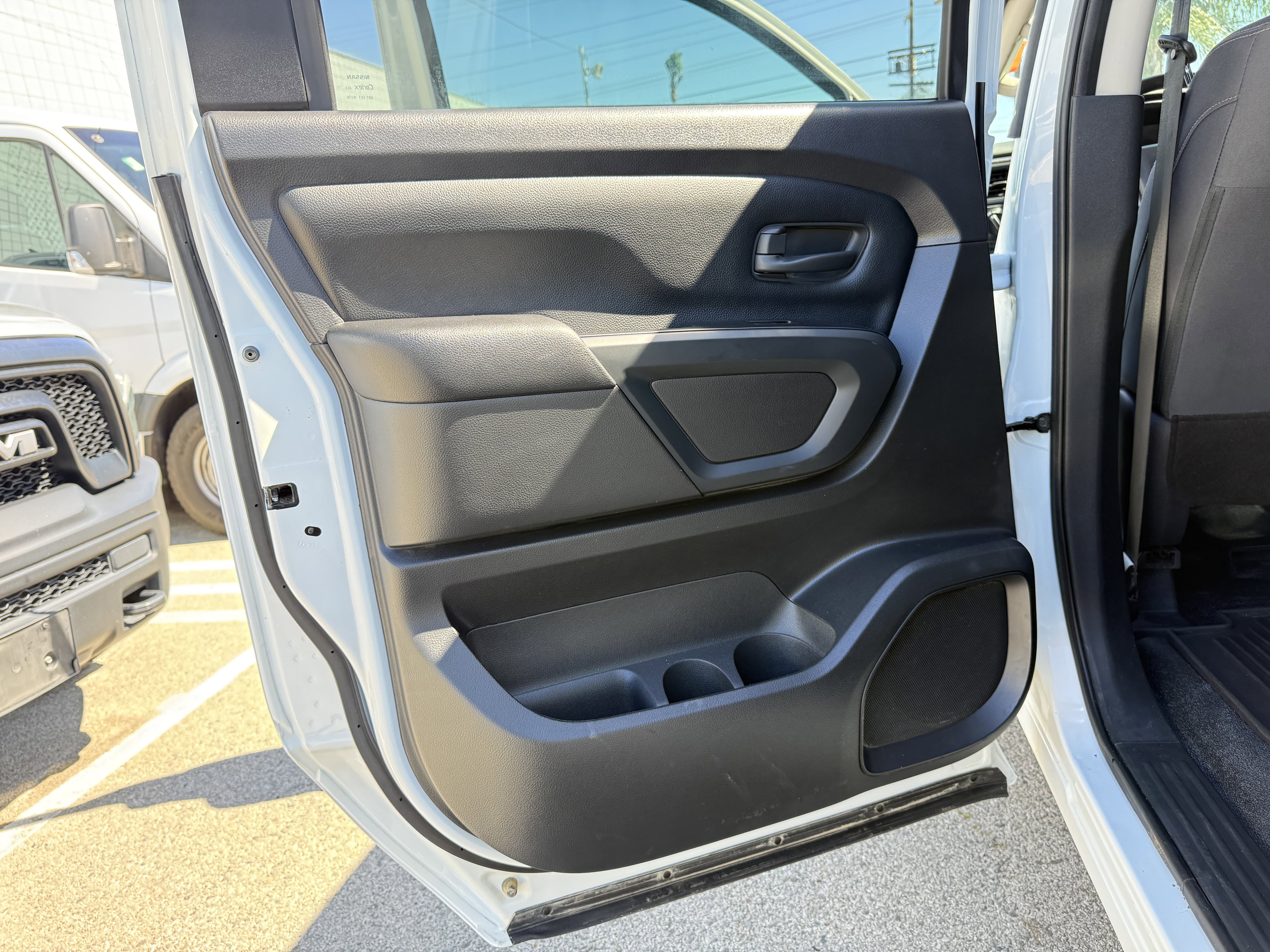 Used 2022 Nissan Titan S w/ S Utility Package image 22