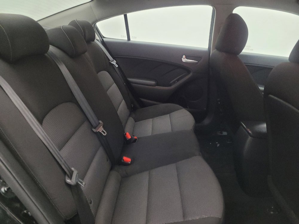Used 2017 Kia Forte LX image 19
