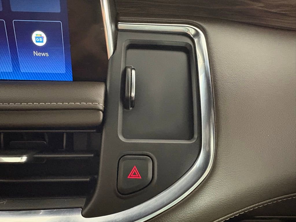 Used 2022 Chevrolet Suburban LT w/ LT Signature Package image 26