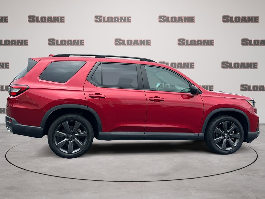 Used 2023 Honda Pilot Sport image 6