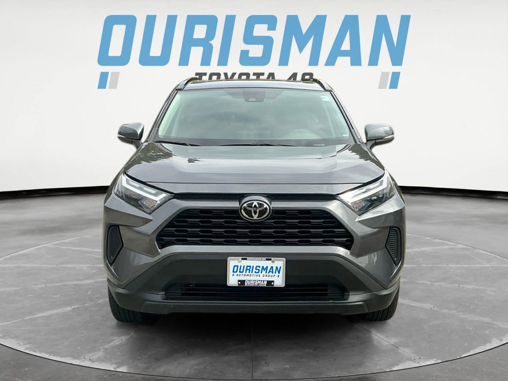 Used 2024 Toyota RAV4 XLE w/ Convenience Package image 2