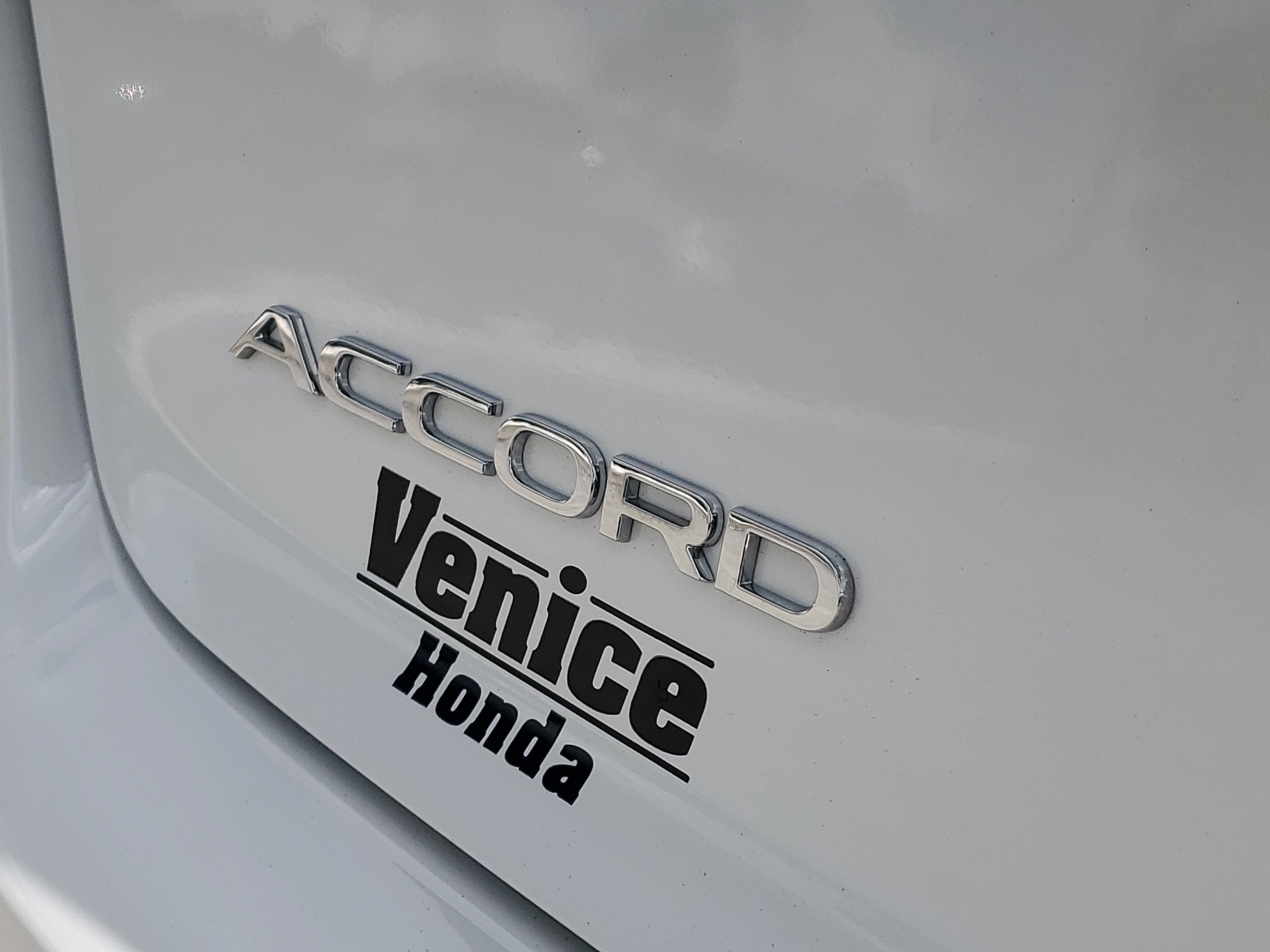 Used 2024 Honda Accord EX image 9