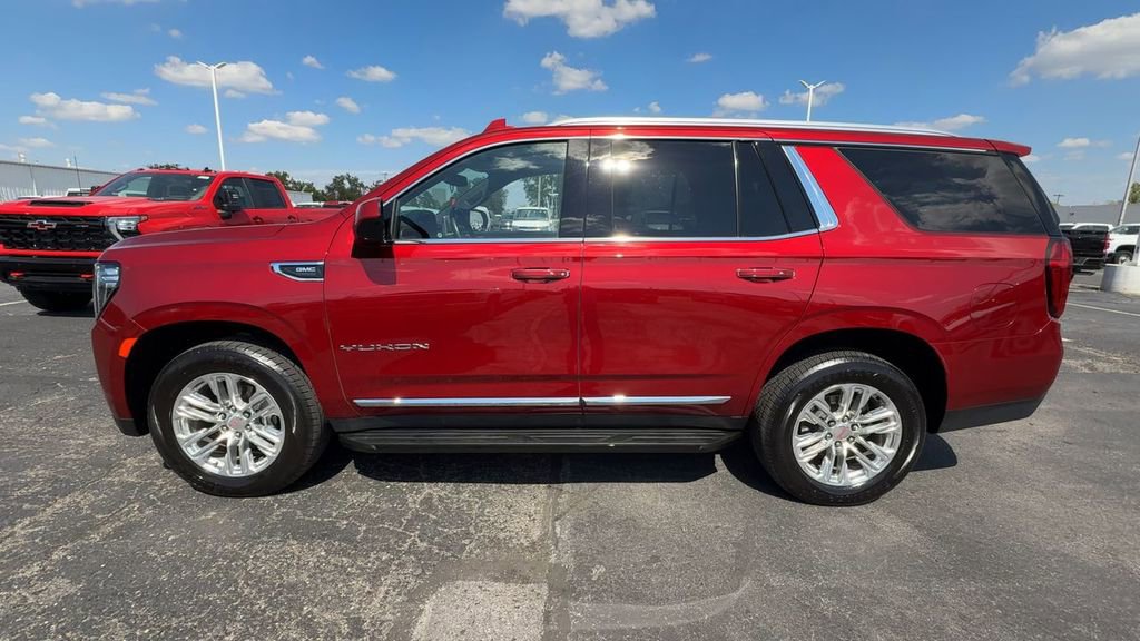 Used 2023 GMC Yukon SLT AWD/4WD image 5