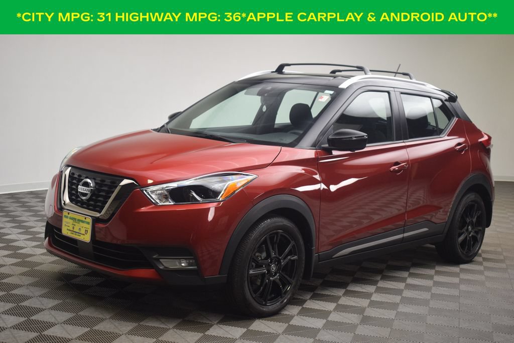Used 2020 Nissan Kicks SR w/ Exterior Package FWD image 3