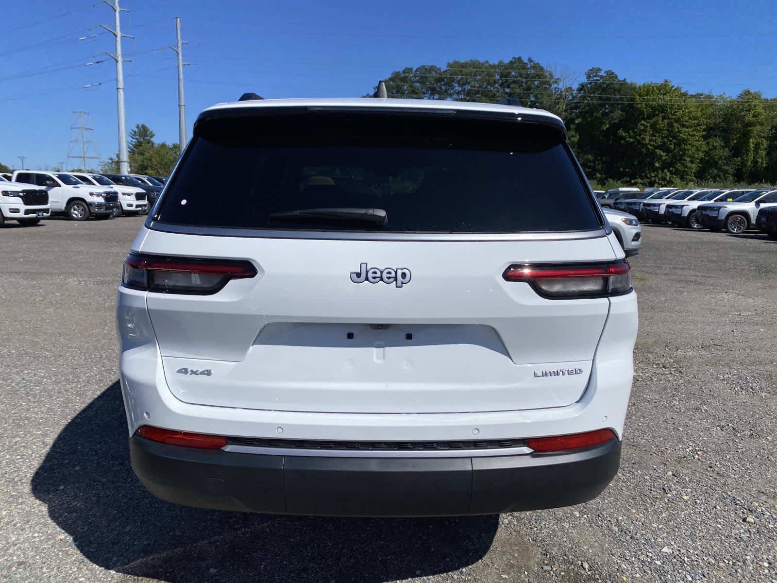New 2027 Jeep Grand Cherokee L Limited AWD/4WD image 4