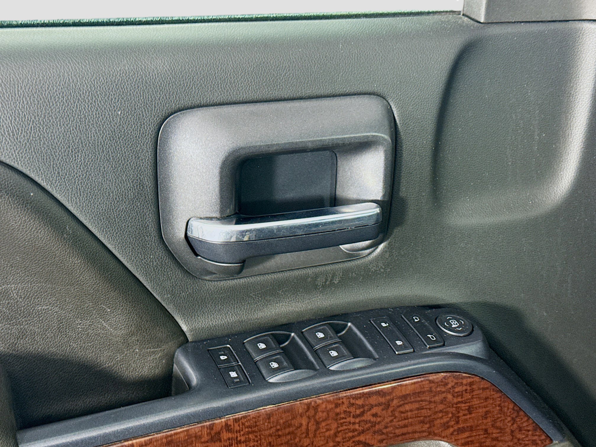 Used 2017 GMC Sierra 1500 SLE w/ SLE Value Package image 23