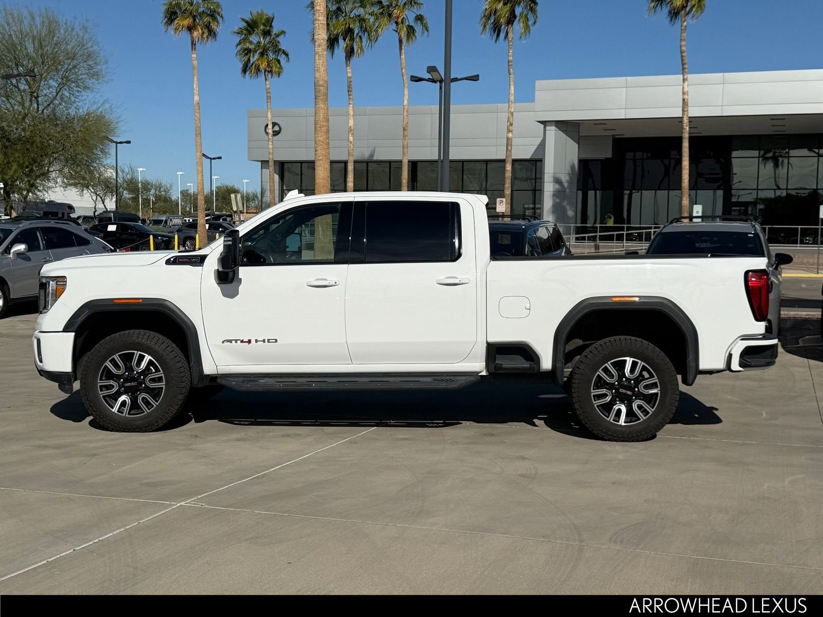 Used 2023 GMC Sierra 2500 AT4 w/ Gooseneck/5TH Wheel Package image 3