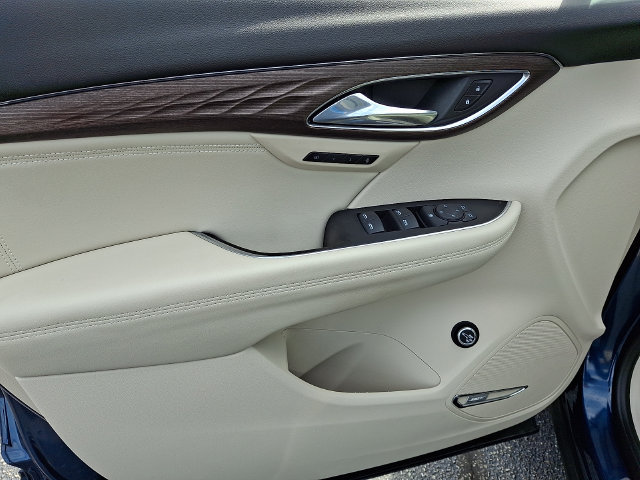 Used 2023 Buick Envision Avenir AWD/4WD image 12