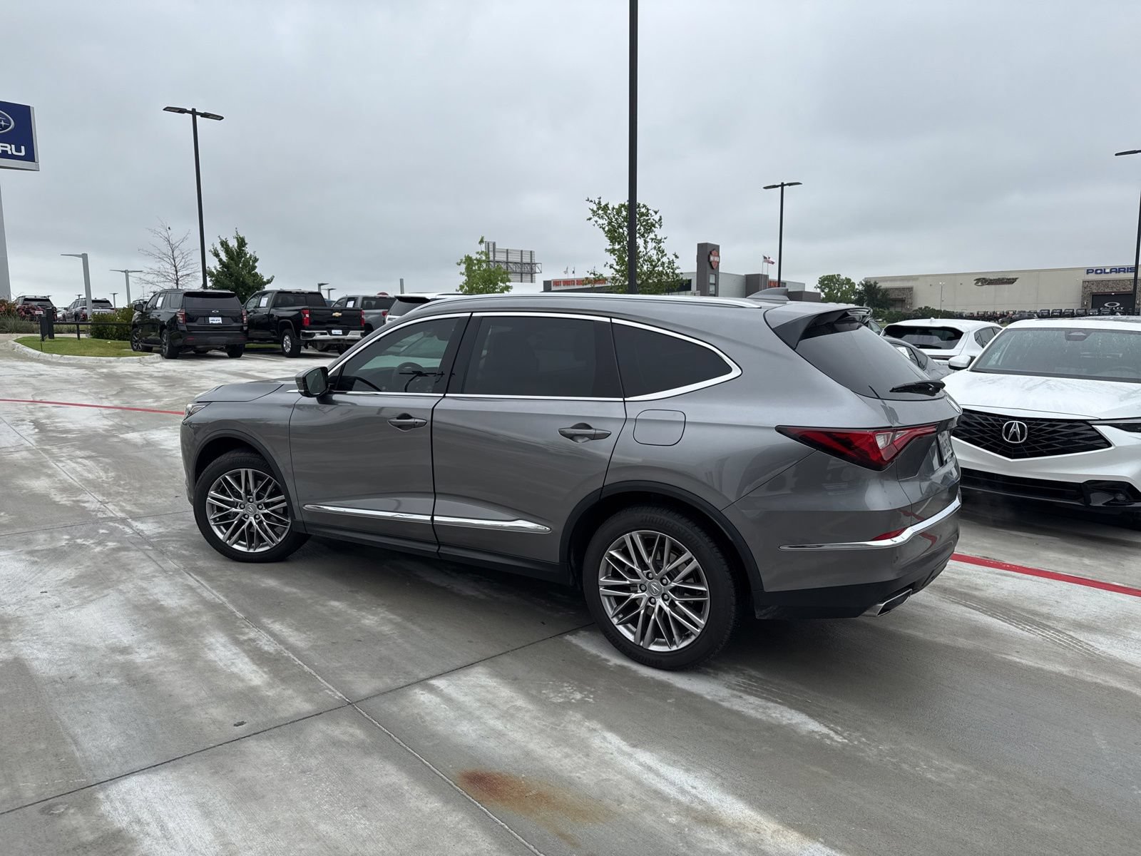 Used 2024 Acura MDX SH-AWD w/ Advance Package image 3