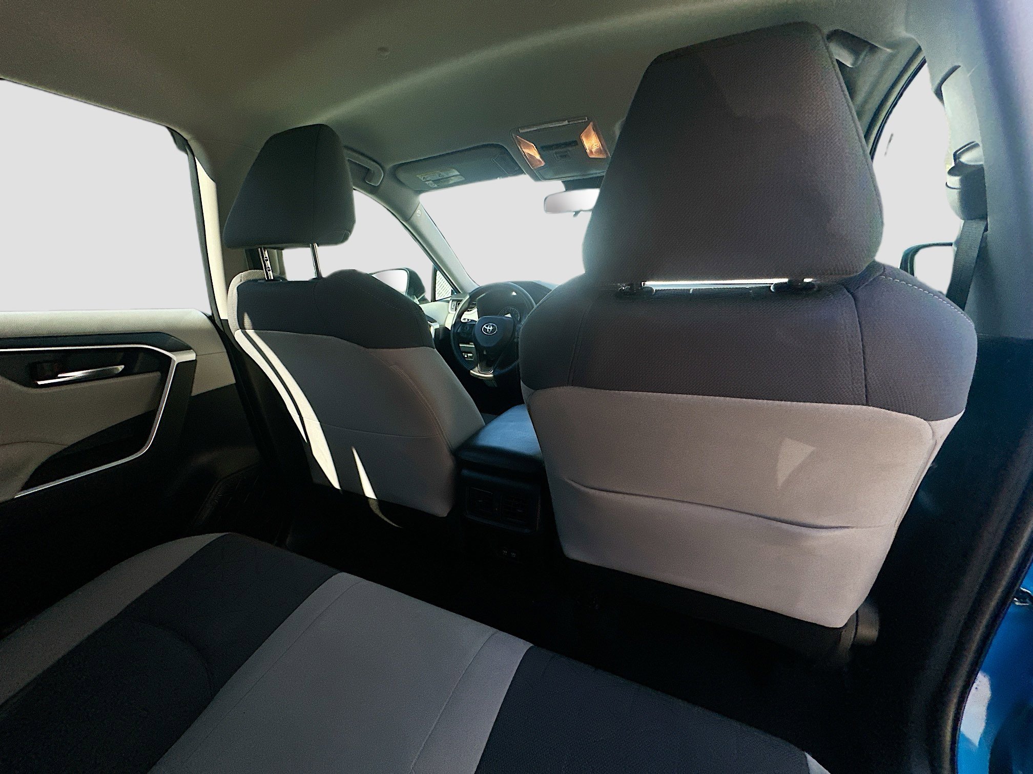 Used 2020 Toyota RAV4 XLE image 29