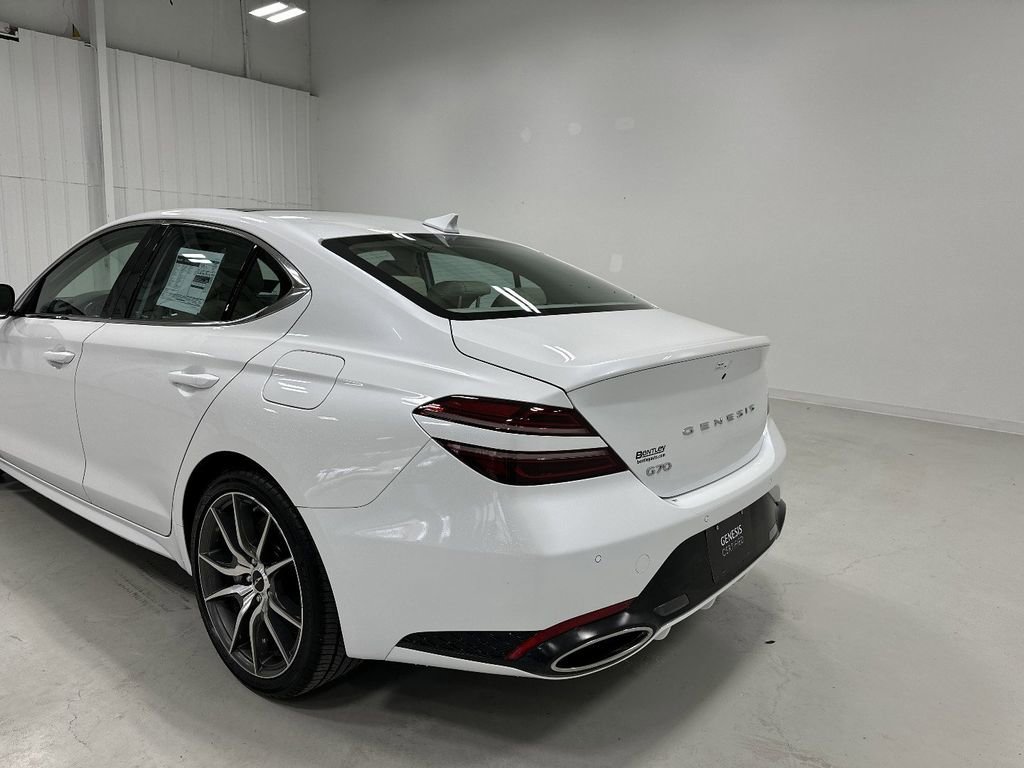 Certified 2026 Genesis G70 2.5T Prestige RWD image 14