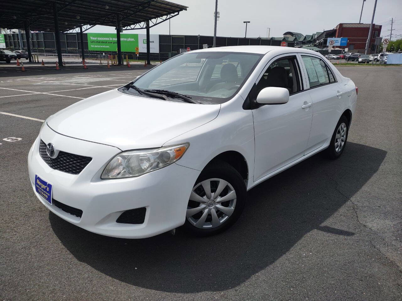 Used 2009 Toyota Corolla LE FWD image 1