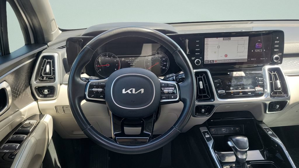 Used 2022 Kia Sorento SX FWD image 12
