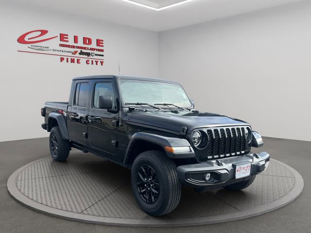 Used 2022 Jeep Gladiator Sport image 35