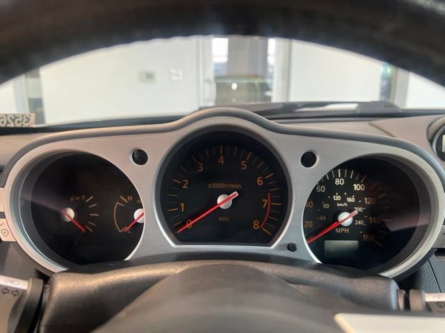 Used 2005 Nissan 350Z Grand Touring RWD image 17