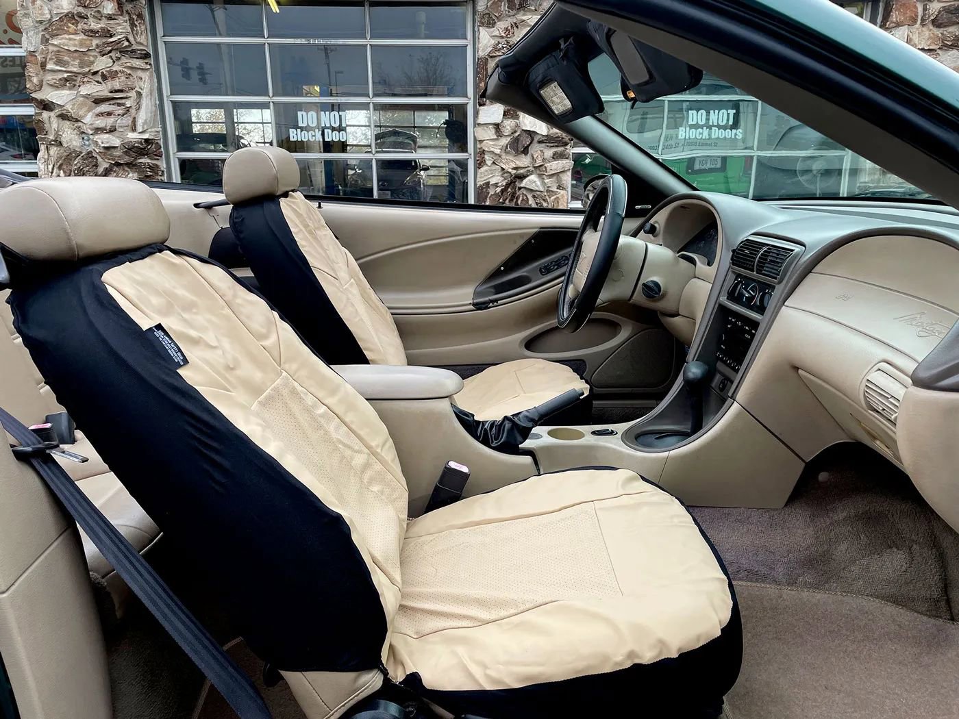 Used 2001 Ford Mustang Premium image 18